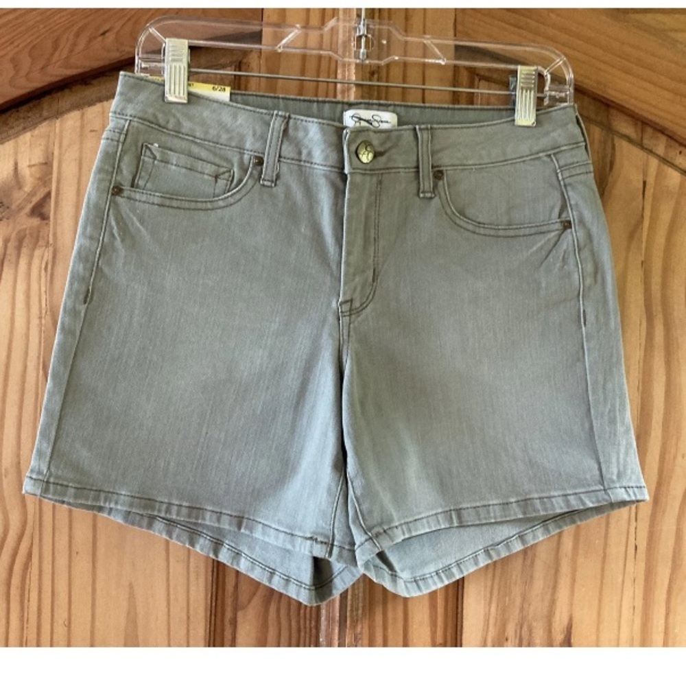 Jessica Simpson Stretch Rolled Cuff Sage Green Jean denim shorts size 6/28 - NWT